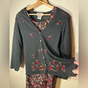 R&K Originals Dress + Sweater Embroidered Flowers  and mini pearl beads Sz 10